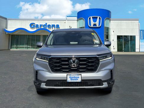 Certified 2025 Honda Pilot EX-L image 2