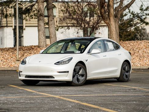 Used 2020 Tesla Model 3 Long Range image 1