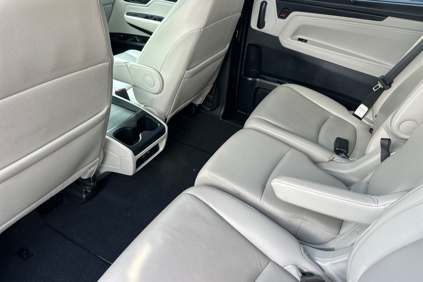 Used 2025 Honda Odyssey EX-L image 14