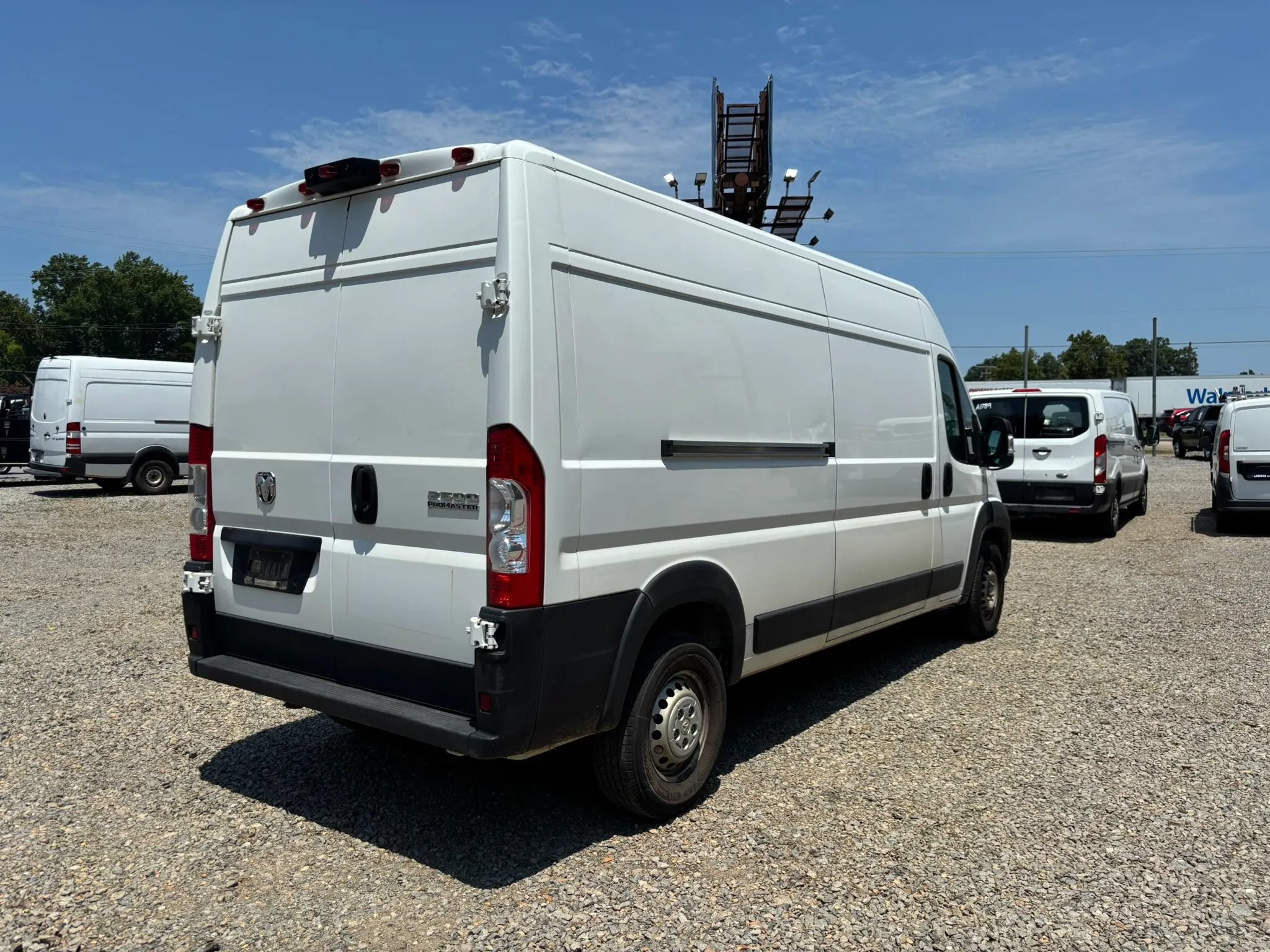 Used 2025 RAM ProMaster 2500 w/ Convenience Group FWD image 4