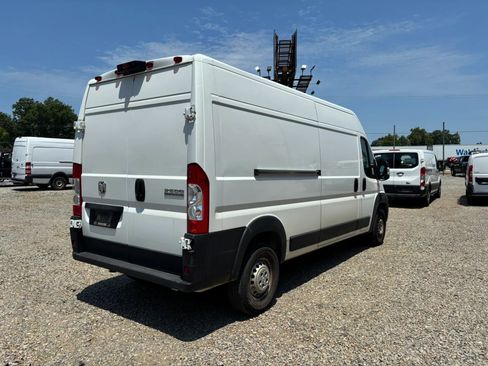 Used 2025 RAM ProMaster 2500 w/ Convenience Group FWD image 4