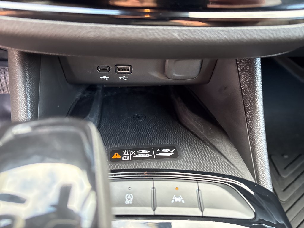 Used 2025 Buick Envista Sport Touring FWD image 39