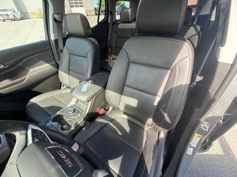 Used 2023 GMC Acadia SLT w/ Elevation Edition AWD/4WD image 29