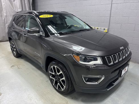 Used 2019 Jeep Compass Limited w/ Premium Lighting Group image 5