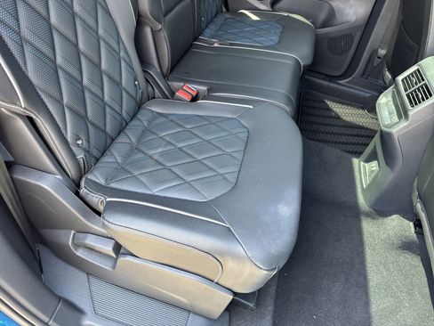 Used 2024 Volkswagen Atlas Cross Sport SEL Premium R-Line image 43