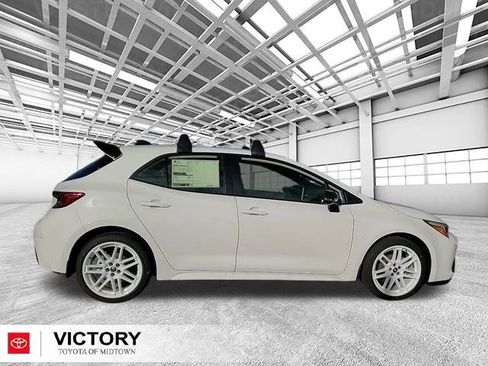 New 2026 Toyota Corolla SE image 2