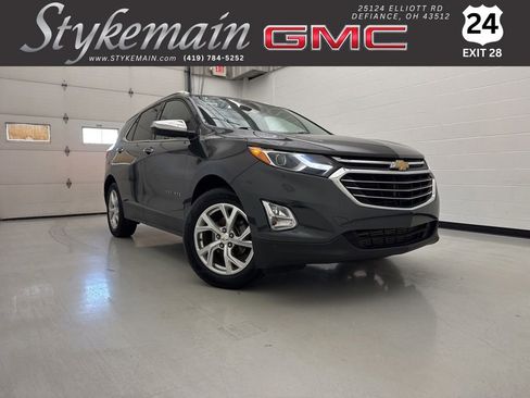 Used 2018 Chevrolet Equinox Premier FWD image 1