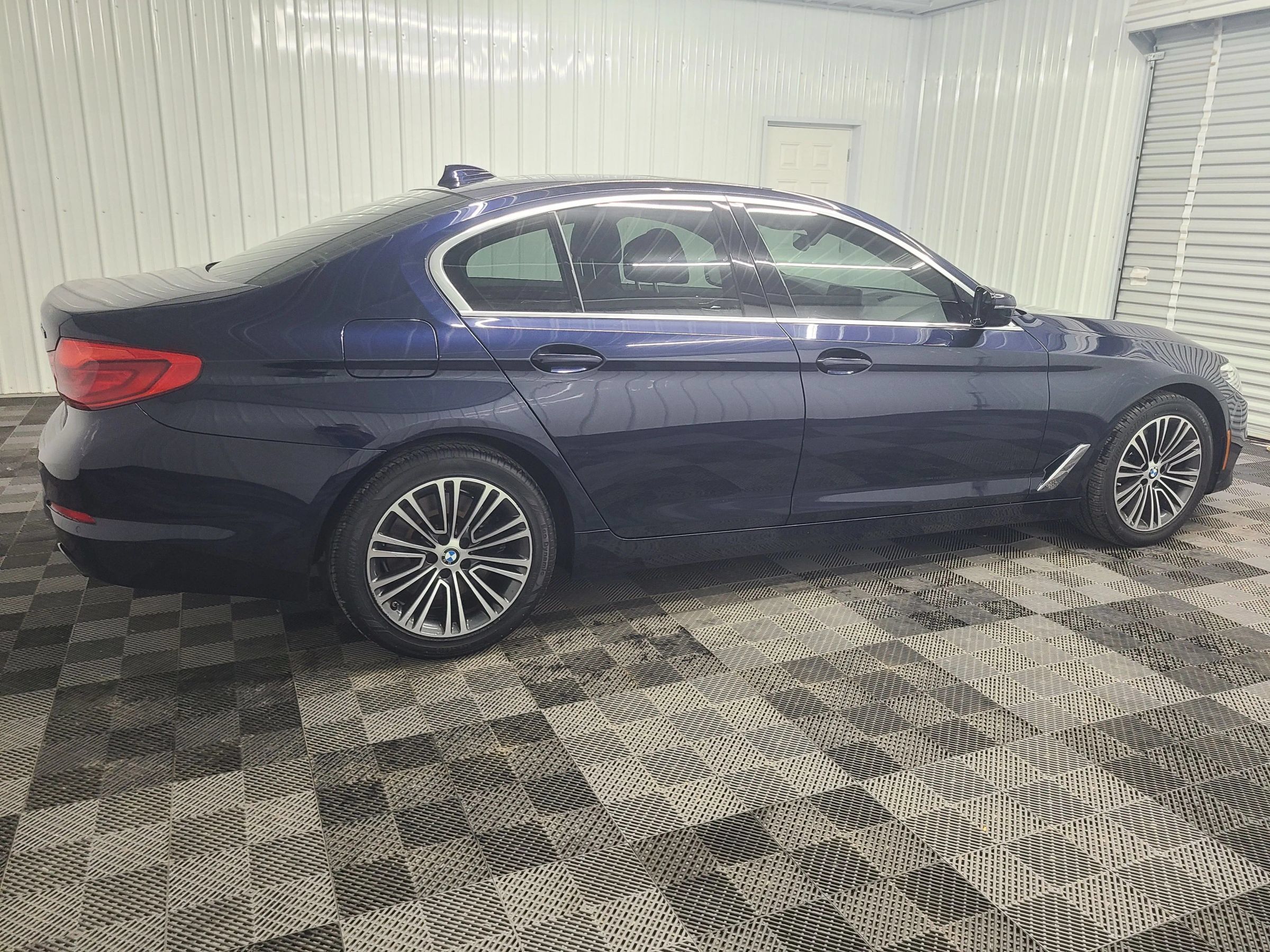 Used 2019 BMW 540i xDrive w/ Convenience Package AWD/4WD image 12