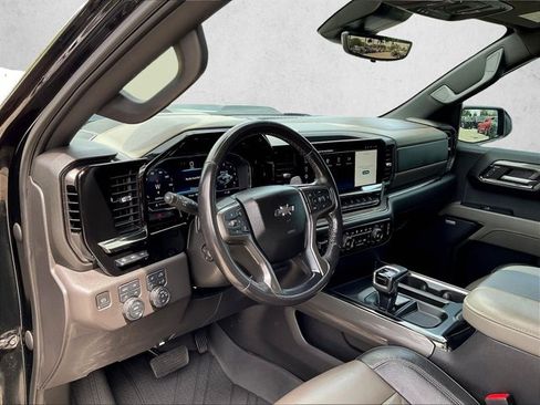 Used 2023 Chevrolet Silverado 1500 ZR2 w/ Technology Package AWD/4WD image 13