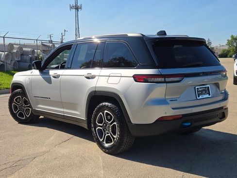 Used 2022 Jeep Grand Cherokee Trailhawk AWD/4WD image 15