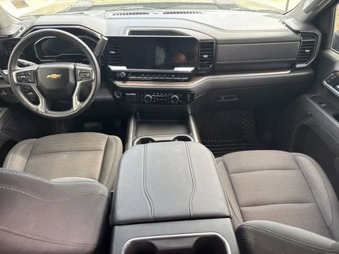 Used 2025 Chevrolet Silverado 3500 LT image 27