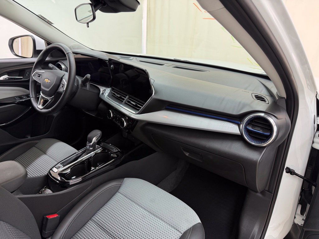Used 2026 Chevrolet Trax LT w/ Driver Confidence Package FWD image 12