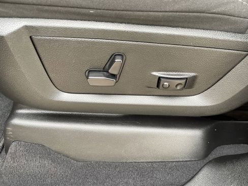 Used 2024 RAM 2500 Big Horn w/ Bed Utility Group image 41