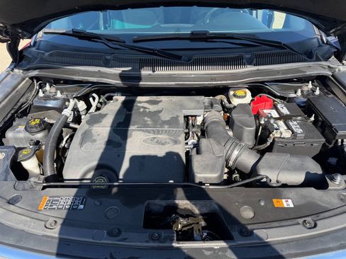 Used 2016 Ford Explorer XLT AWD/4WD image 9