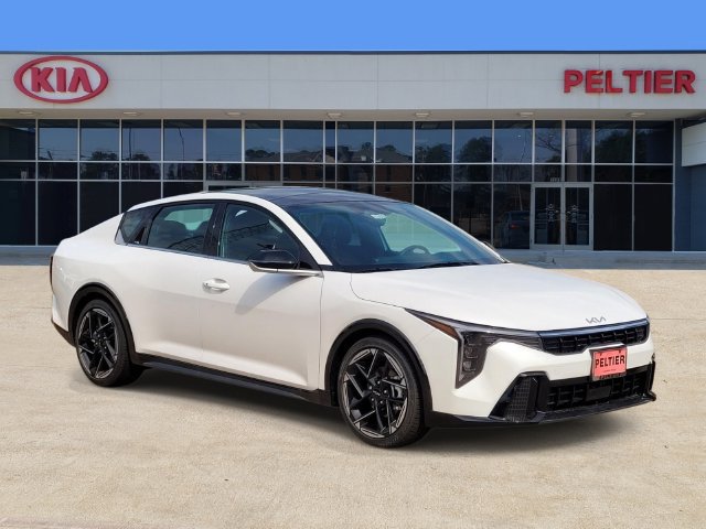 New 2026 Kia K4 GT-Line w/ GT-Line Sunroof Package FWD image 1