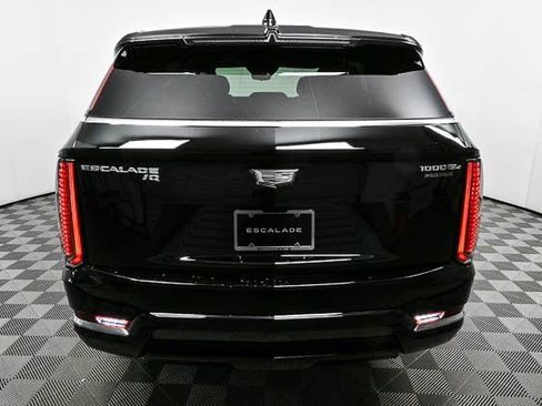 New 2025 Cadillac Escalade IQ Luxury 2 image 22