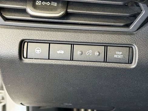 Used 2020 Nissan Altima 2.5 SV image 12