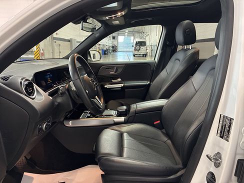 Used 2021 Mercedes-Benz GLB 250 4MATIC image 18