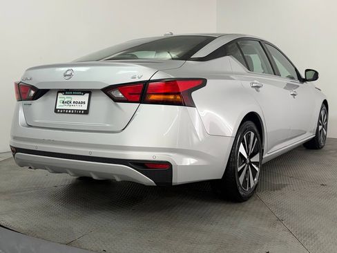 Used 2021 Nissan Altima 2.5 SV FWD image 9