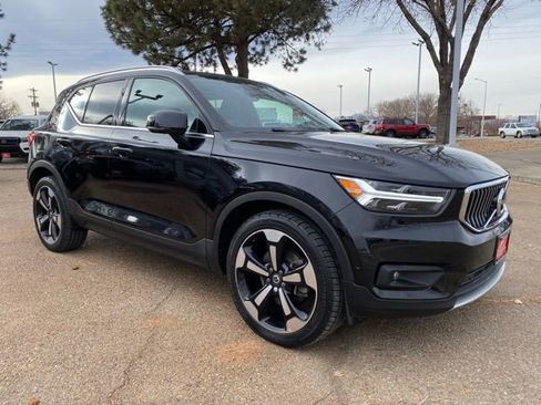 Used 2019 Volvo XC40 T5 Inscription image 7