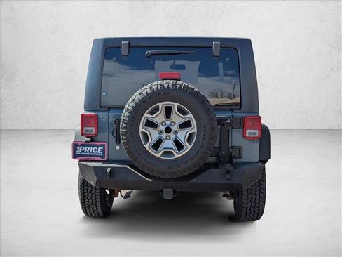 Used 2015 Jeep Wrangler Unlimited Rubicon image 7