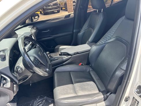 Used 2020 Lexus UX 250h w/ Premium Package AWD/4WD image 39