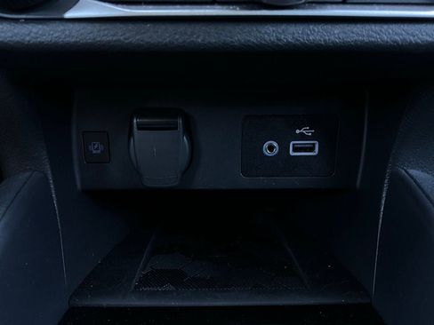 Used 2025 Nissan Versa SV image 21