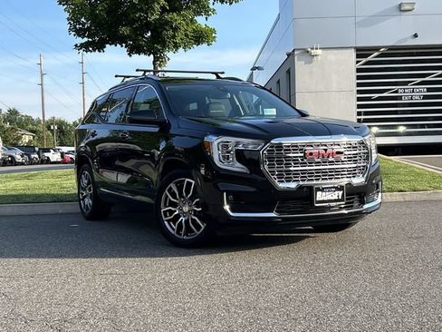 Used 2024 GMC Terrain Denali AWD/4WD image 1