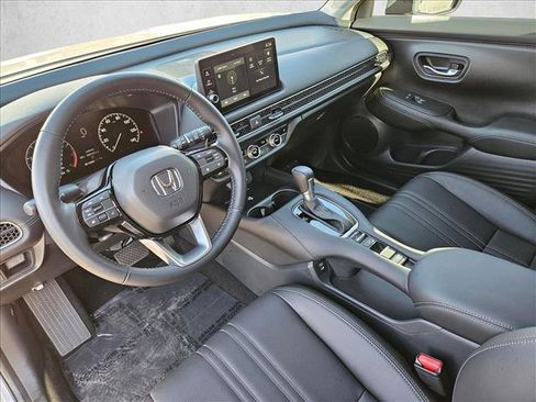 Used 2026 Honda HR-V EX-L image 11