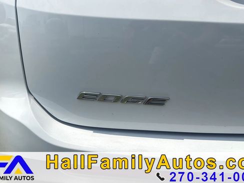 Used 2018 Ford Edge SE FWD image 9
