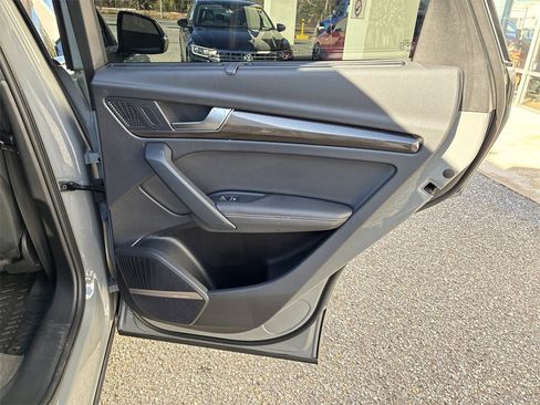 Used 2021 Audi SQ5 Premium Plus w/ Premium Plus Package image 30