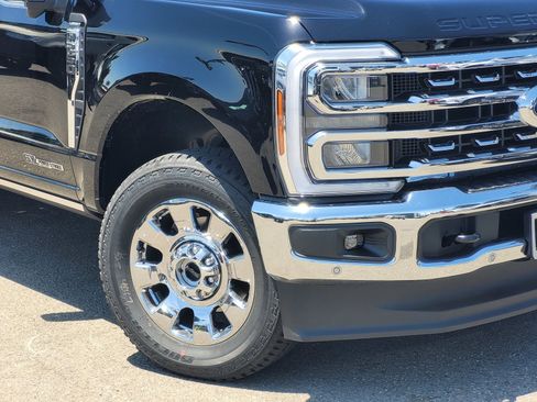 New 2025 Ford F250 Lariat w/ Lariat Ultimate Package image 2