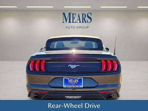 Used 2023 Ford Mustang Premium image 5