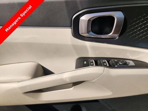 New 2025 Kia Sorento S image 16