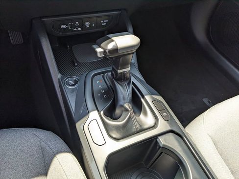 Certified 2025 Kia K4 EX image 25