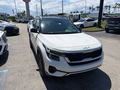 Used 2023 Kia Seltos S FWD image 2