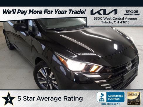 Used 2023 Nissan Versa SV image 1