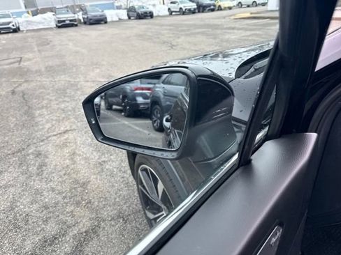 Used 2023 Volkswagen Tiguan SEL R-Line image 15