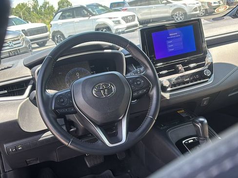 Used 2025 Toyota Corolla XSE FWD image 13