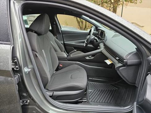 New 2026 Hyundai Elantra Sport FWD image 11