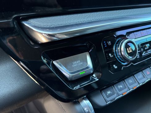 Used 2024 GMC Sierra 1500 Denali image 29