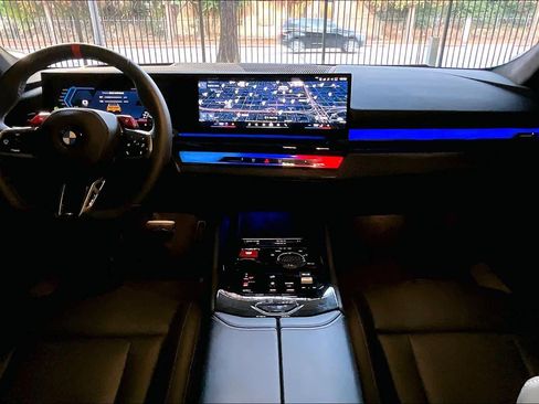 Used 2025 BMW M5 Touring image 15