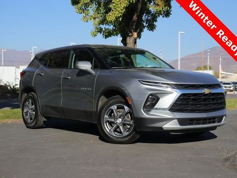 Used 2025 Chevrolet Blazer LT image 1
