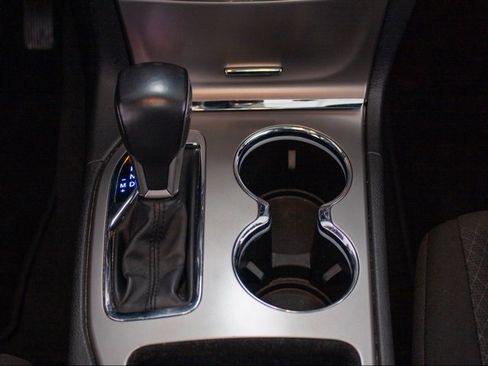 Used 2021 Jeep Grand Cherokee Laredo image 18