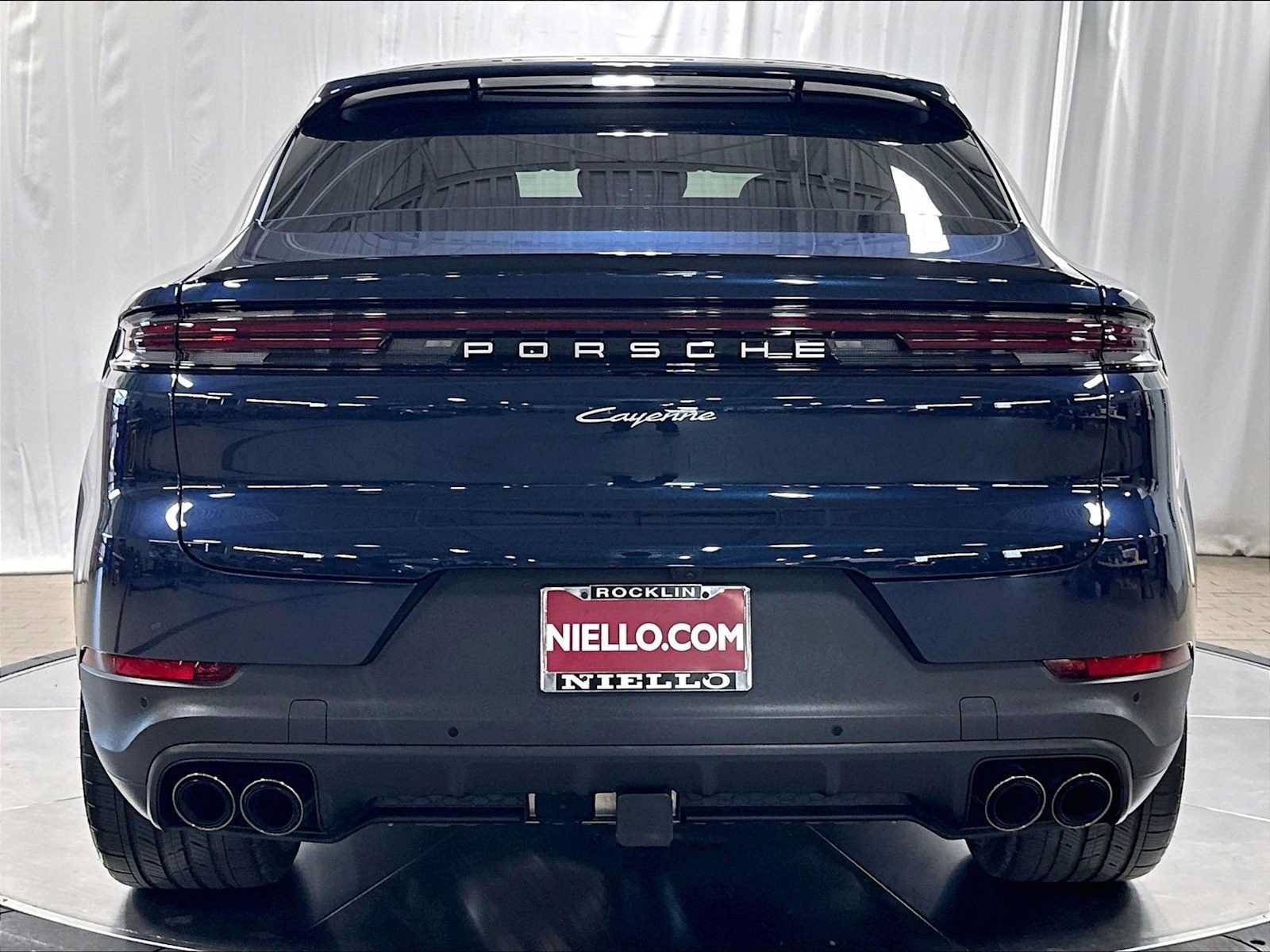 Used 2026 Porsche Cayenne Coupe AWD/4WD image 9