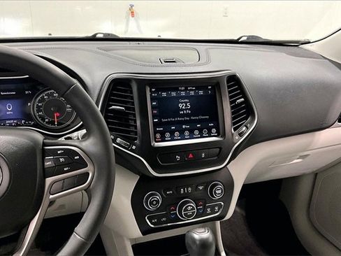 Used 2021 Jeep Cherokee Latitude Lux w/ Sun & Sound Group image 9