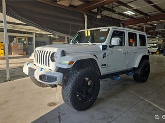 Used 2021 Jeep Wrangler Unlimited Sahara AWD/4WD video 1