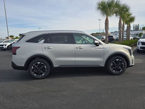 New 2026 Kia Sorento S image 9