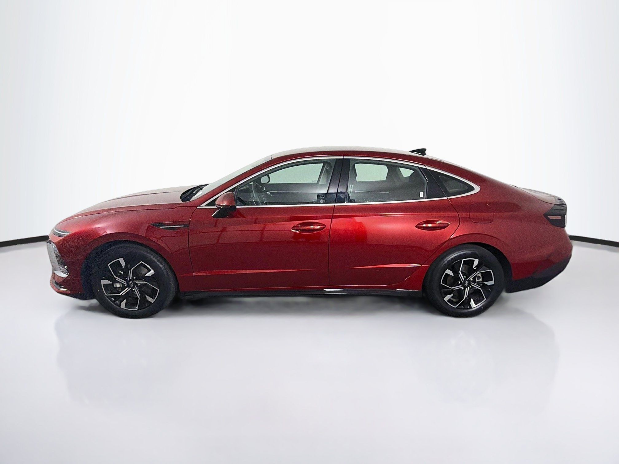 Used 2025 Hyundai Sonata SEL FWD image 4