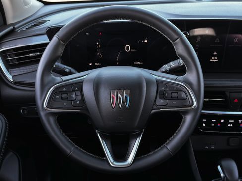 Used 2024 Buick Encore GX Avenir image 18